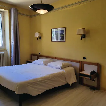 Hotel Rome 2*
